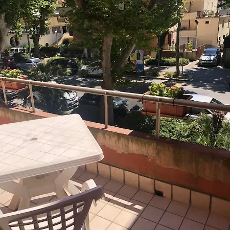 La Casina Dei Cachi * Римини