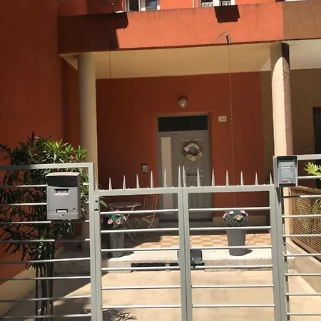 アパート La Casina Dei Cachi リミニ